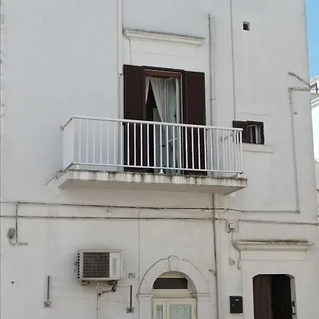 Miniecocasa Ottocentesca In Zona Free-parking Ed Ecoclimatizzata Holiday home *